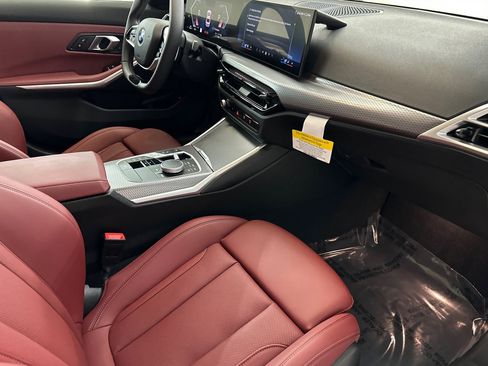 Used 2025 BMW 330i 330i w/ Convenience Package image 31