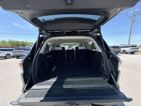 New 2026 Lincoln Navigator L Reserve w/ Jet Appearance Package AWD/4WD image 25