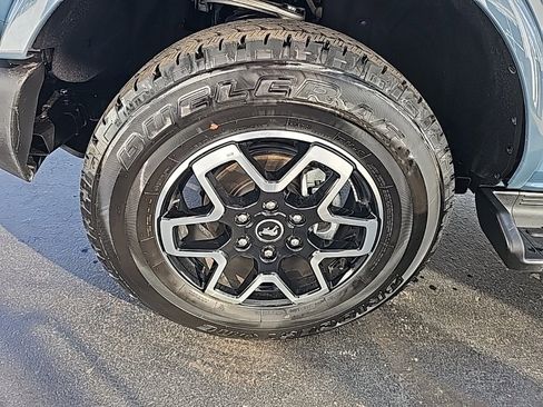 Used 2025 Ford Bronco Outer Banks image 8