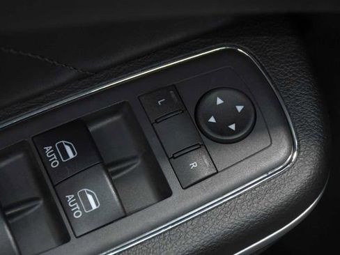Used 2019 Dodge Charger SXT RWD image 20