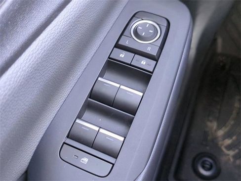 Used 2023 Toyota Prius XLE image 22