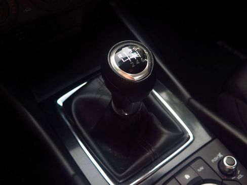 Used 2017 MAZDA MAZDA3 Sport FWD image 9