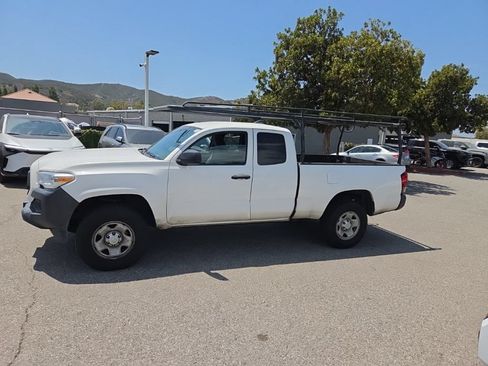 Used 2023 Toyota Tacoma SR RWD image 2