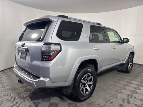Used 2018 Toyota 4Runner TRD Off-Road image 6