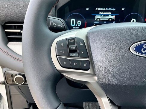 New 2026 Ford Explorer Active image 18