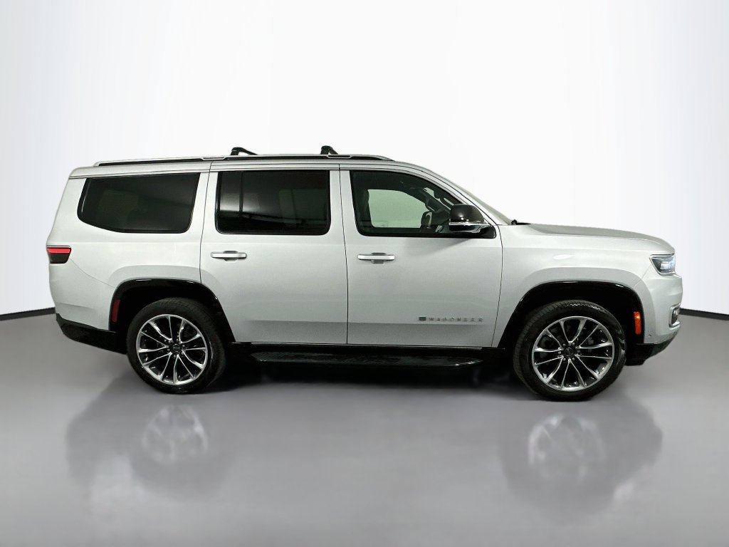 Used 2023 Jeep Wagoneer Series II w/ Premium Group I AWD/4WD image 4
