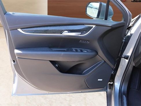 Used 2021 Cadillac XT5 Premium Luxury image 11