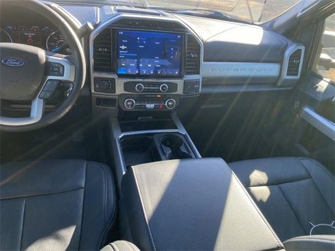 Used 2022 Ford F250 Lariat w/ Black Appearance Package image 51