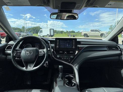 Used 2024 Toyota Camry SE FWD image 13