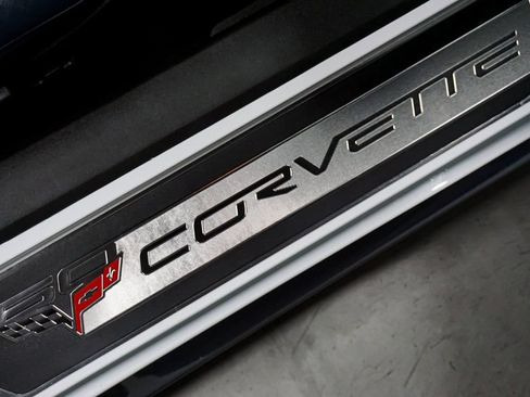 Used 2013 Chevrolet Corvette 427 w/ 1SC Preferred Equipment Group RWD image 85