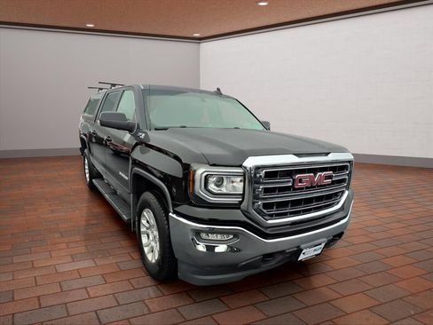 Used 2018 GMC Sierra 1500 SLE w/ SLE Value Package image 2