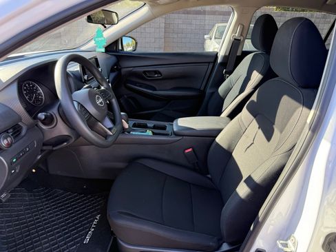 Used 2025 Nissan Sentra S image 13