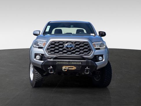 Used 2021 Toyota Tacoma TRD Off-Road w/ Technology Package AWD/4WD image 3