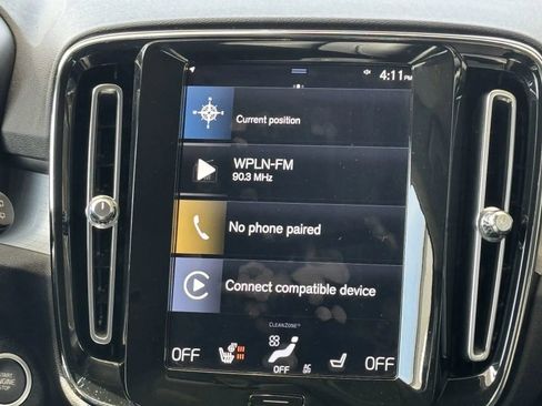 Used 2021 Volvo XC40 T5 Momentum image 16