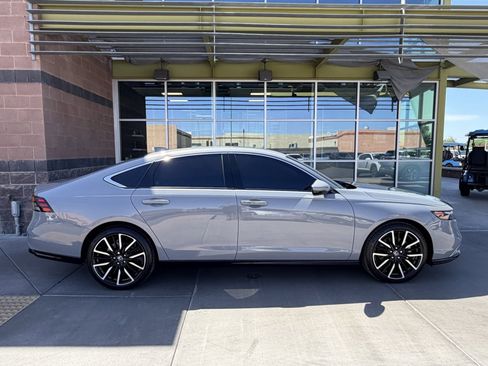 Used 2024 Honda Accord Touring image 9