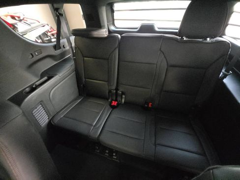 Used 2023 Chevrolet Suburban High Country AWD/4WD image 26