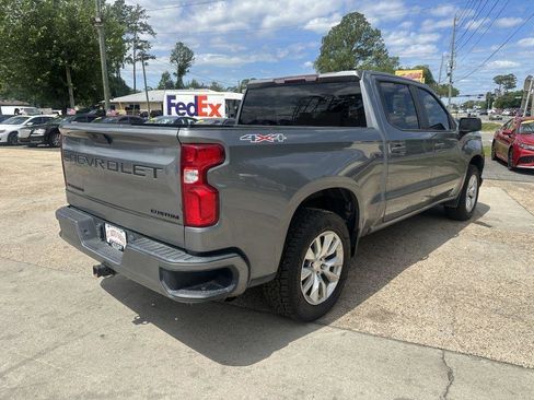 Used 2022 Chevrolet Silverado 1500 Custom w/ LPO, Dark Essentials Package AWD/4WD image 5