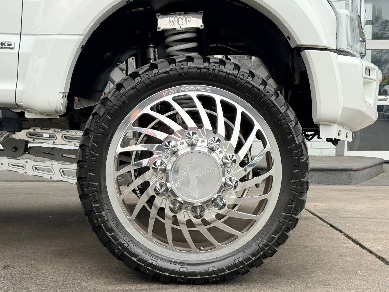 Used 2022 Ford F450 Platinum w/ FX4 Off-Road Package AWD/4WD image 14