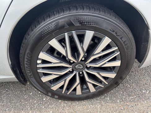 Used 2026 Nissan Altima 2.5 SV FWD image 30