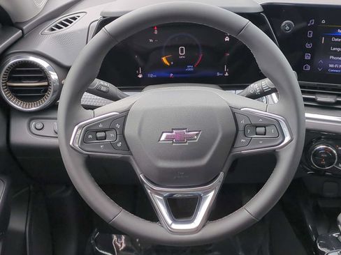 New 2026 Chevrolet Trax ACTIV w/ Sunroof Package FWD image 14