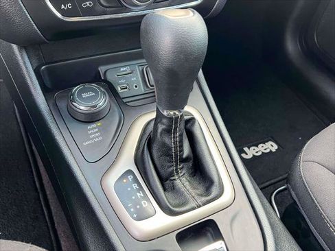 Used 2016 Jeep Cherokee Latitude image 25