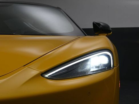 Used 2023 McLaren GT RWD image 11