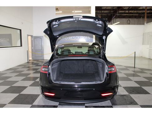 Used 2018 Tesla Model 3 Long Range image 19