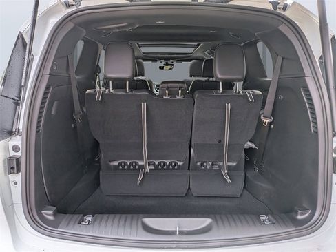 New 2026 Chrysler Pacifica Select w/ S Appearance Package image 12