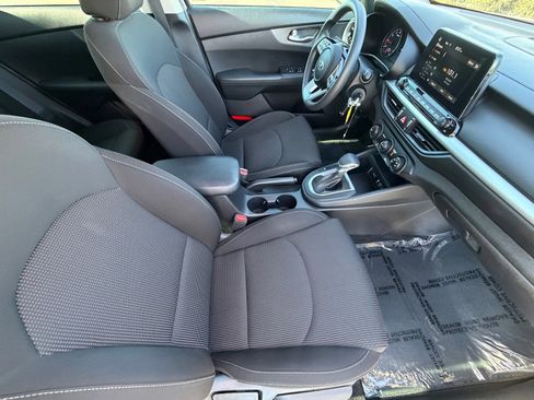 Certified 2021 Kia Forte LXS image 11