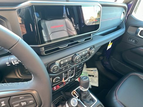 New 2026 Jeep Gladiator Rubicon image 25