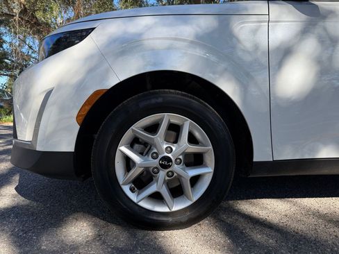Used 2025 Kia Soul LX w/ LX Technology Package image 23