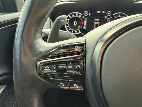 Used 2021 Aston Martin DBX image 30