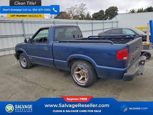 Used 2000 Chevrolet S10 Pickup 2WD Regular Cab image 3