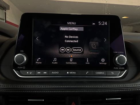 Used 2025 Nissan Rogue SV FWD image 29