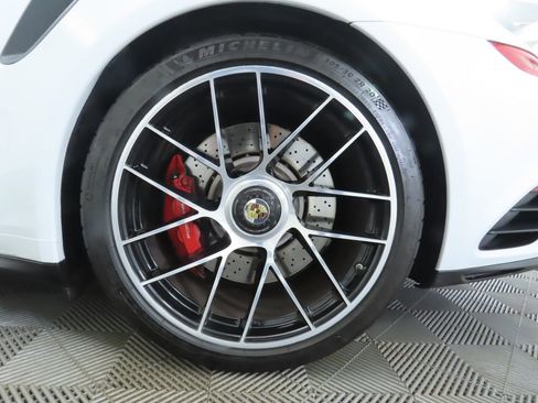 Used 2018 Porsche 911 Turbo image 30