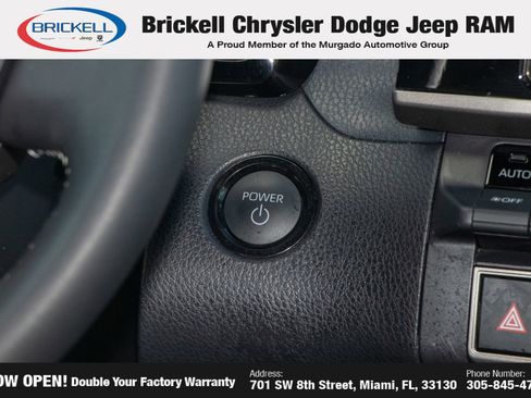 Used 2025 Toyota Camry SE image 25