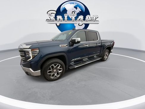 Used 2022 GMC Sierra 1500 SLT w/ SLT Premium Plus Package image 4