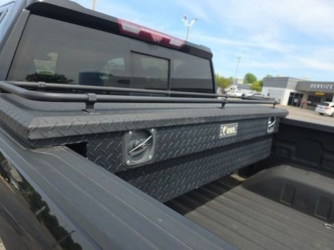 Used 2023 GMC Sierra 1500 AT4 w/ AT4 Premium Package image 11