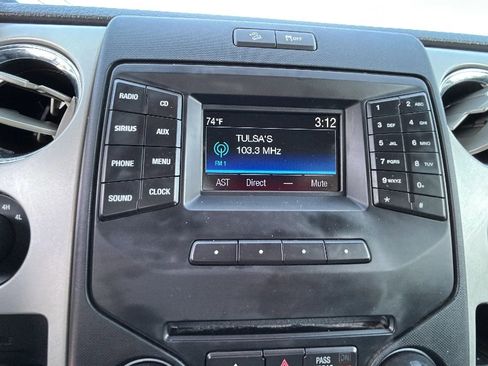 Used 2014 Ford F150 XLT w/ Equipment Group 302A Luxury AWD/4WD image 17