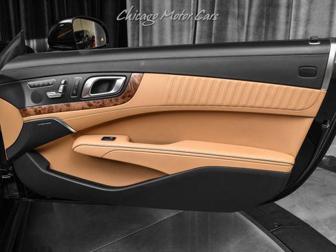 Used 2019 Mercedes-Benz SL 550 image 28