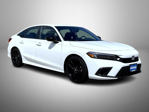 Used 2024 Honda Civic Sport image 3