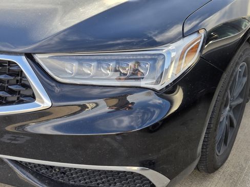 Used 2019 Acura TLX image 9