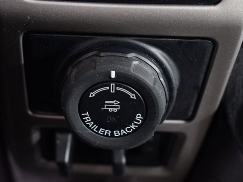 Used 2018 Ford F150 Lariat w/ Equipment Group 502A Luxury image 31