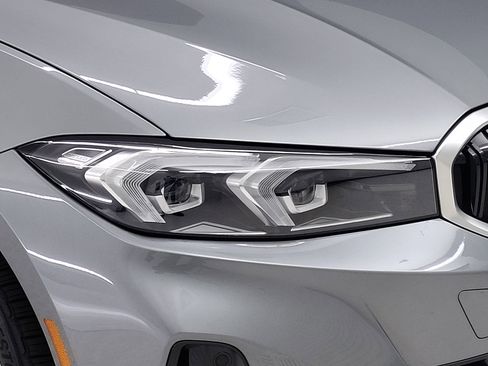 Used 2024 BMW 330i Sedan w/ Premium Package image 3