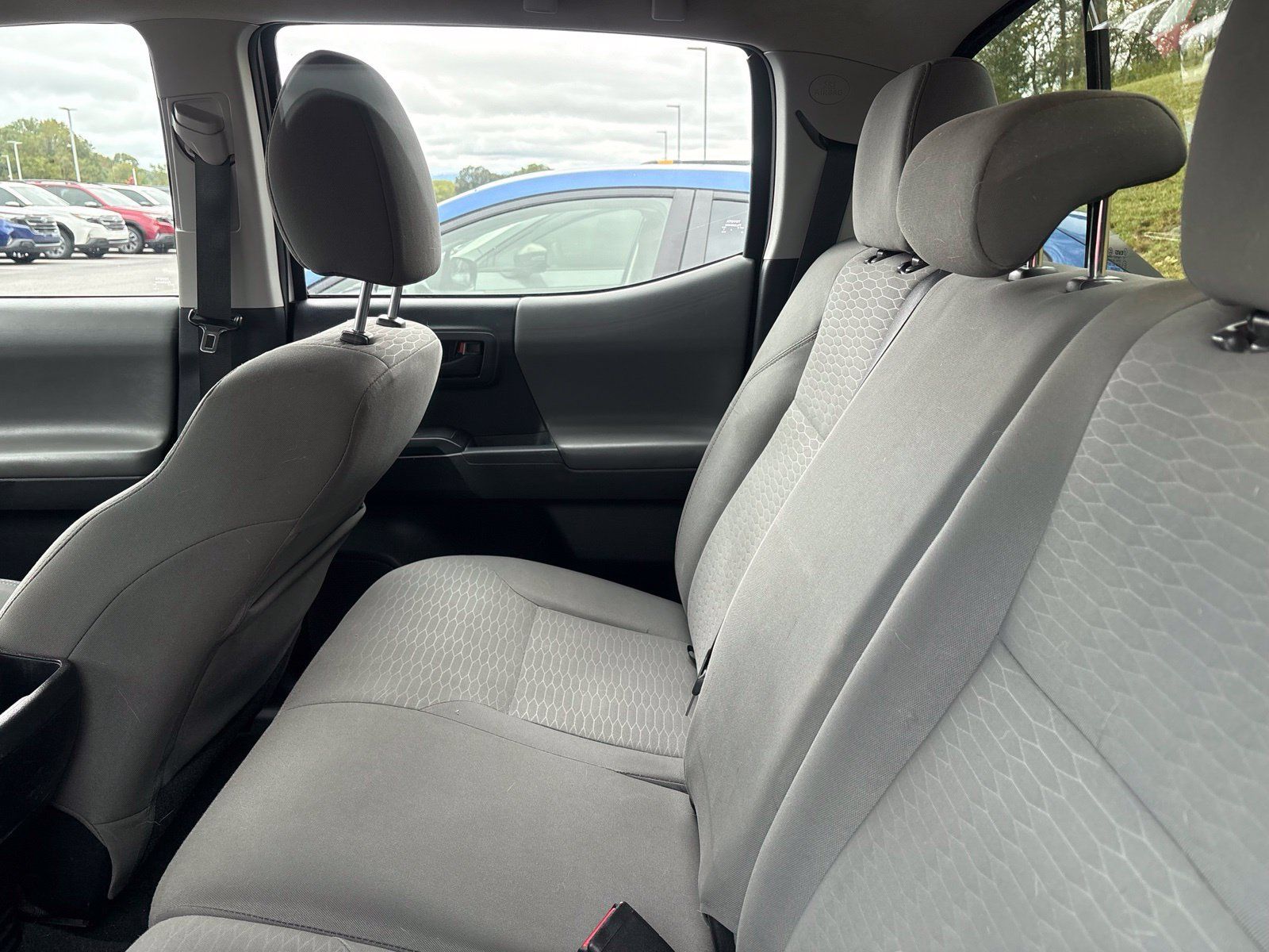 Used 2017 Toyota Tacoma SR w/ Tow Package AWD/4WD image 7