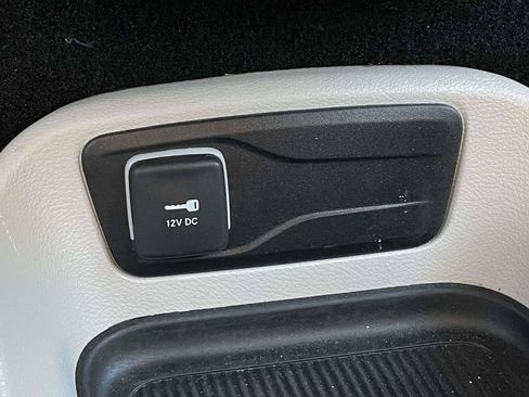 Used 2024 Chrysler Voyager LX FWD image 30