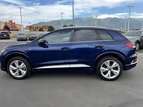 Used 2023 Audi Q4 e-tron Prestige w/ 20" Wheel Package AWD/4WD image 5