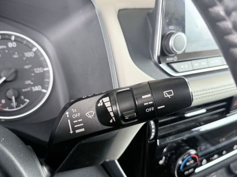 Used 2021 Nissan Rogue SV w/ Premium Package FWD image 51