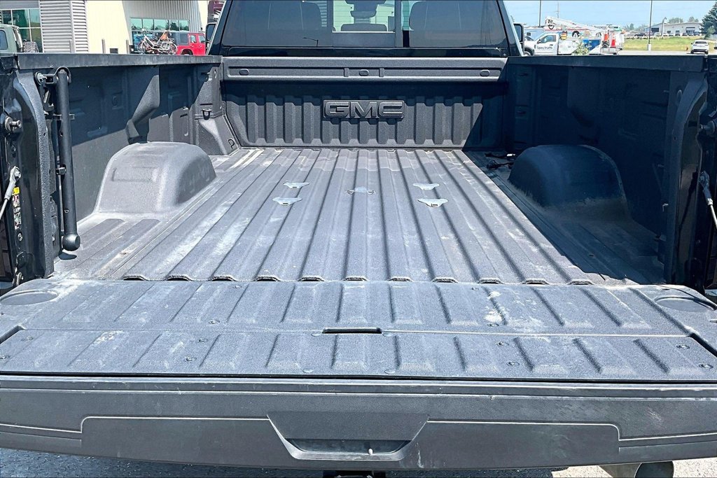 Used 2025 GMC Sierra 3500 Denali Ultimate AWD/4WD image 18
