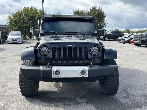 Used 2008 Jeep Wrangler Unlimited Sahara w/ Dual Top Group image 25